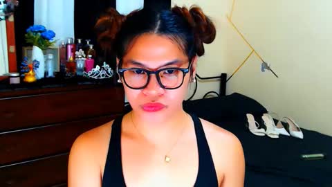 yourgoddesscruella online show from March 22, 9:40 pm
