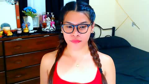yourgoddesscruella online show from March 24, 5:29 pm