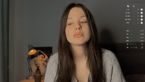 Snapshot of yourher0in chatting on January 19, 1:55 pm Aida online show from January 19, 1:55 pm