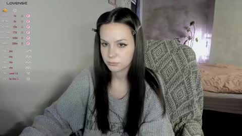 Snapshot of yourher0in chatting on February 4, 1:50 pm Aida online show from February 4, 1:50 pm