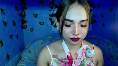 Snapshot of yourhotbarbie_chantal chatting on February 19, 5:27 pm yourhotbarbie_chantal online show from February 19, 5:27 pm