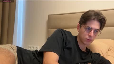 Chris online show from March 17, 6:39 am