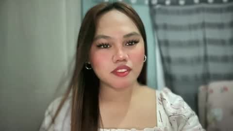 yourhotgirl_lyn online show from July 2, 11:38 am