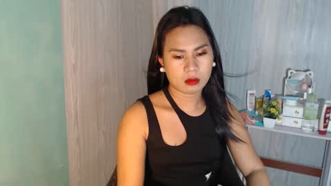 Mauie  online show from December 3, 1:02 am