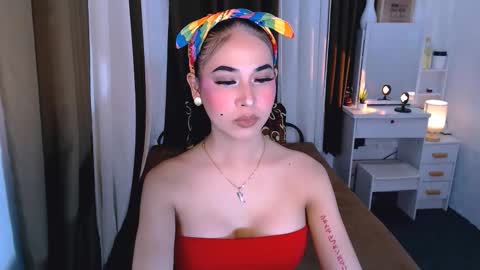 Snapshot of yourhumiliationgirl chatting on October 17, 11:13 am yourhumiliationgirl online show from October 17, 11:13 am