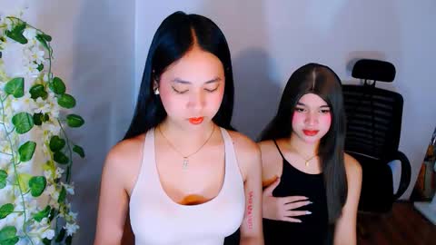 Snapshot of yourhumiliationgirl chatting on November 9, 5:06 am yourhumiliationgirl online show from November 9, 5:06 am