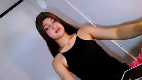 Snapshot of yourhumiliationgirl chatting on November 11, 6:24 am yourhumiliationgirl online show from November 11, 6:24 am