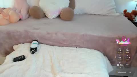 Snapshot of yourlilo__24 chatting on March 11, 4:29 am michellHi guys Ill be away from CB for a couple of months I hope to be back by then I love you so muchig yourlilo24 online show from March 11, 4:29 am