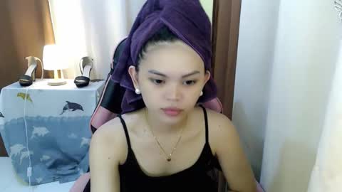 Snapshot of yourlovelytranspinay chatting on September 20, 2:12 am your lovely Dina online show from September 20, 2:12 am