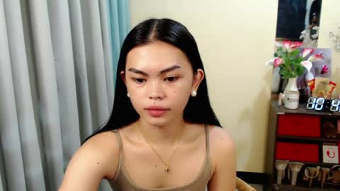 Snapshot of yourlovelytranspinay chatting on August 2, 2:43 am your lovely Dina online show from August 2, 2:43 am