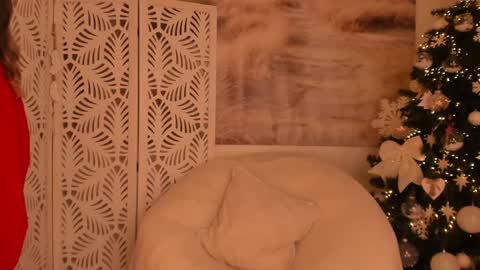 Sarah online show from December 14, 8:08 pm