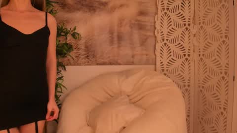 Sarah online show from February 17, 10:58 pm