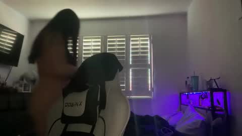 Snapshot of yourmila1 chatting on February 22, 11:03 pm yourmila1 online show from February 22, 11:03 pm