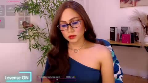 Snapshot of yournaughty_poxysweet chatting on June 22, 12:02 pm poxy online show from June 22, 12:02 pm