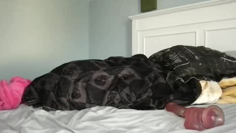 yournewbigmama online show from October 16, 10:00 pm