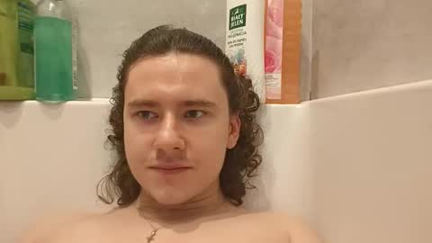 Snapshot of yourpantyhosesla_ve chatting on November 8, 1:06 am Nylon slave online show from November 8, 1:06 am