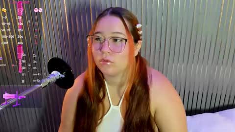 CHLOE online show from January 9, 12:08 pm