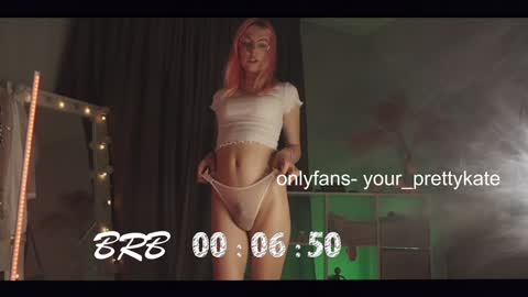 Snapshot of yourprettykate_ chatting on December 1, 5:57 pm online show from December 1, 5:57 pm