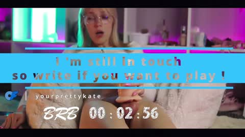 Snapshot of yourprettykate_ chatting on December 7, 8:00 am online show from December 7, 8:00 am