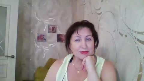 Snapshot of yourr_emmy177328 chatting on October 22, 10:37 am yourr_emmy177328 online show from October 22, 10:37 am