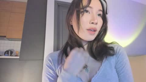 youre meyy online show from April 4, 4:26 pm