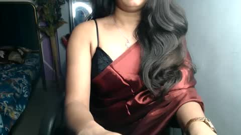 yoursassy_girl online show from May 27, 7:22 pm