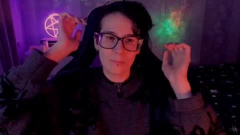 Snapshot of yourscosmic chatting on February 28, 9:12 pm Yours Cosmic online show from February 28, 9:12 pm