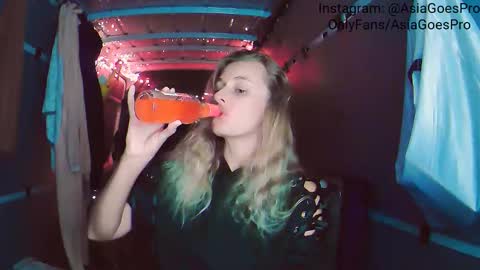 AsiaGoesPro - On All Socials online show from December 25, 2:35 am