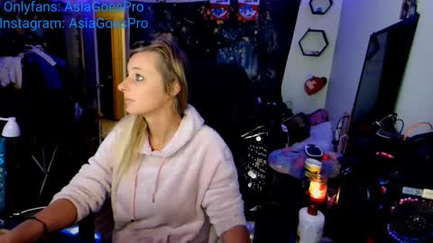 AsiaGoesPro - On All Socials online show from February 2, 3:39 pm