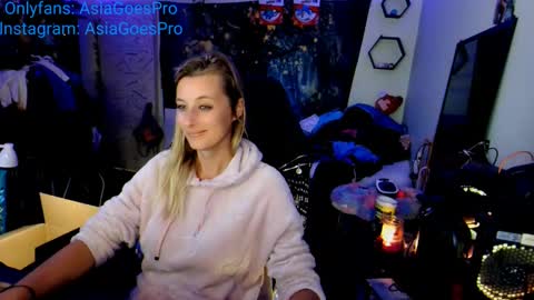 AsiaGoesPro - On All Socials online show from February 2, 9:45 pm