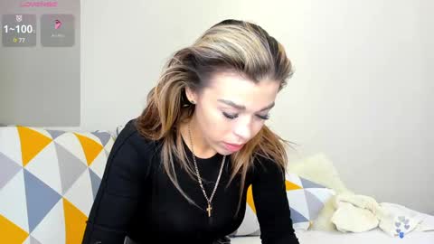 Snapshot of yoursoul_mila chatting on February 8, 11:33 am yoursoul_mila online show from February 8, 11:33 am