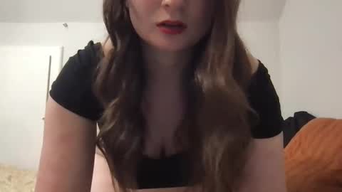 YoursTrulyBella online show from March 17, 3:22 am