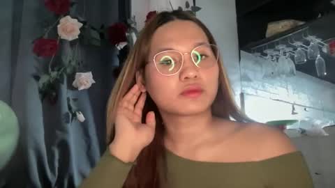 yoursweetgirl_zia online show from April 15, 8:10 am