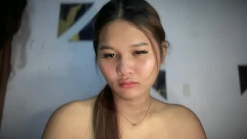 Snapshot of yoursweetgirl_zia chatting on June 19, 5:56 am yoursweetgirl_zia online show from June 19, 5:56 am