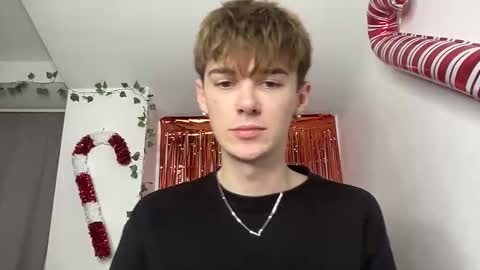 yoursweetyguy online show from January 15, 3:27 pm