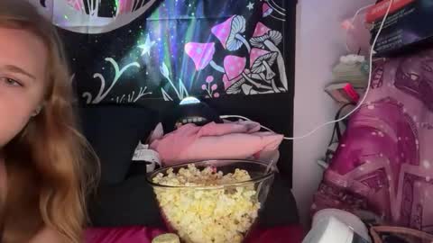 yourthickgingergoddess online show from January 11, 5:34 am