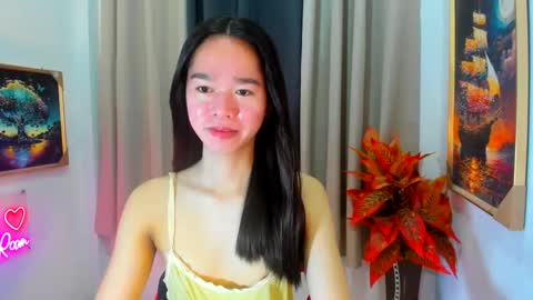 yourtinybunny online show from March 18, 11:13 am