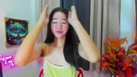 yourtinybunny online show from March 31, 5:30 am