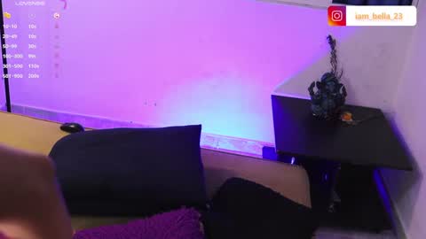 Bella- Independert Model online show from January 3, 10:40 pm