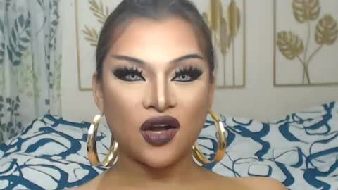 Snapshot of yourtrannyqueenxxx chatting on June 26, 9:52 pm Anastacia Grey online show from June 26, 9:52 pm