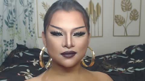 Snapshot of yourtrannyqueenxxx chatting on July 27, 10:50 pm Anastacia Grey online show from July 27, 10:50 pm