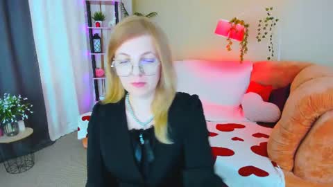 Alice online show from June 23, 9:40 am