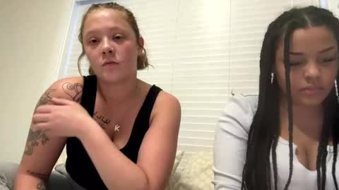 Snapshot of yourz_truly69 chatting on January 14, 10:34 pm yourz_truly69 online show from January 14, 10:34 pm