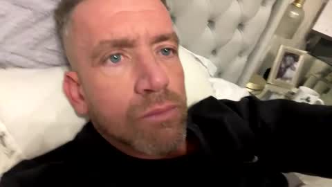 Snapshot of youwantus69 chatting on January 3, 8:43 am You want us 69 online show from January 3, 8:43 am