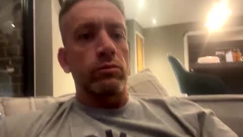 Snapshot of youwantus69 chatting on October 28, 6:06 am You want us 69 online show from October 28, 6:06 am