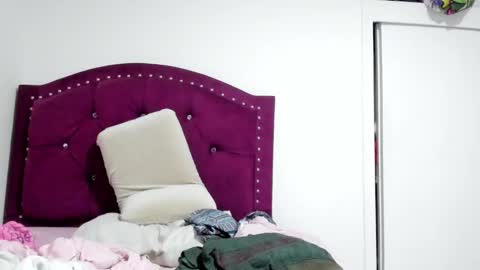 Snapshot of youwishtobeme chatting on January 23, 2:44 am elizabeth ju online show from January 23, 2:44 am