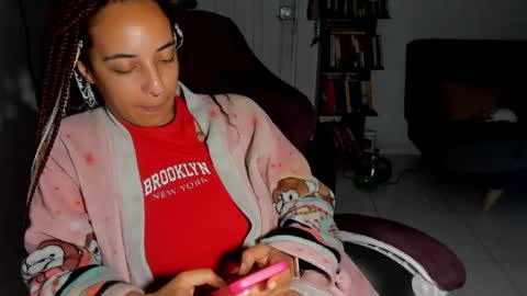 elizabeth  ju   online show from May 15, 1:12 am