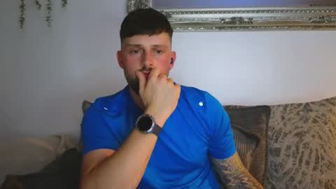 Snapshot of youzername2 chatting on January 18, 12:58 am youzername2 online show from January 18, 12:58 am