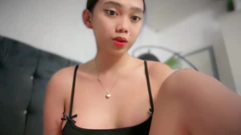 Snapshot of yowginethegreat chatting on February 6, 12:16 pm YowgineTheGreat online show from February 6, 12:16 pm
