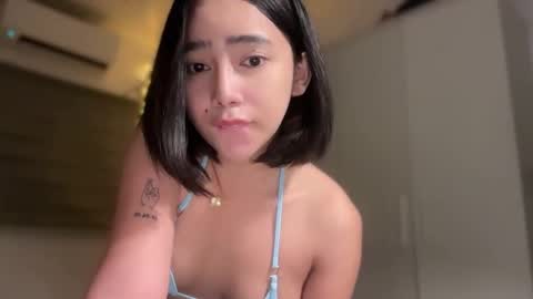 YowgineTheGreat online show from December 14, 12:10 pm